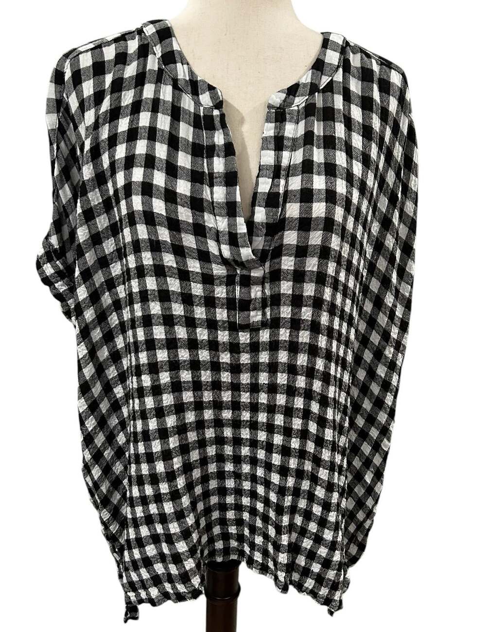 Jane and Delancey Black and White Gingham Short Sleeve High Low Top Plus Size 2X